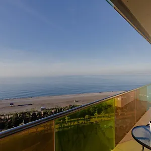 5* מלון Miramar Luxury Residences